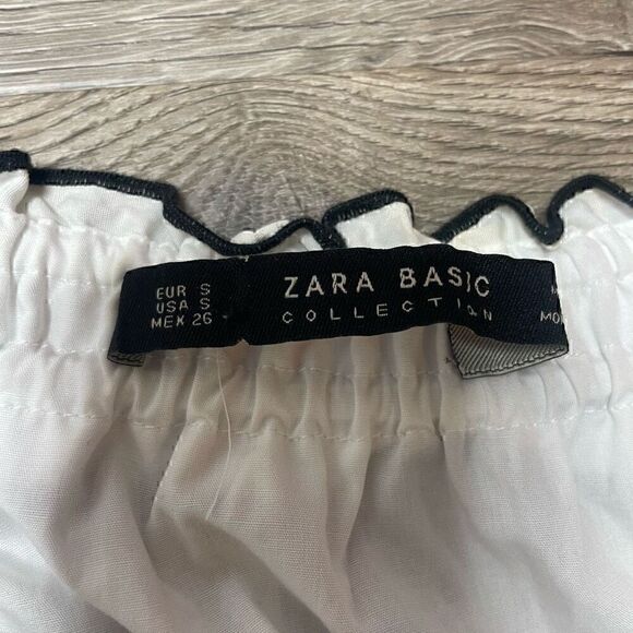 Zara Basic Top White Off Shoulder Bell Sleeve Black Lace Size Small Loose Fit - Picture 3 of 10